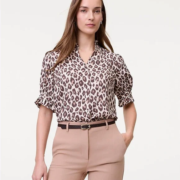 NWT Ann Taylor Animal Print Ruffle Collar Shirt - Picture 2 of 3